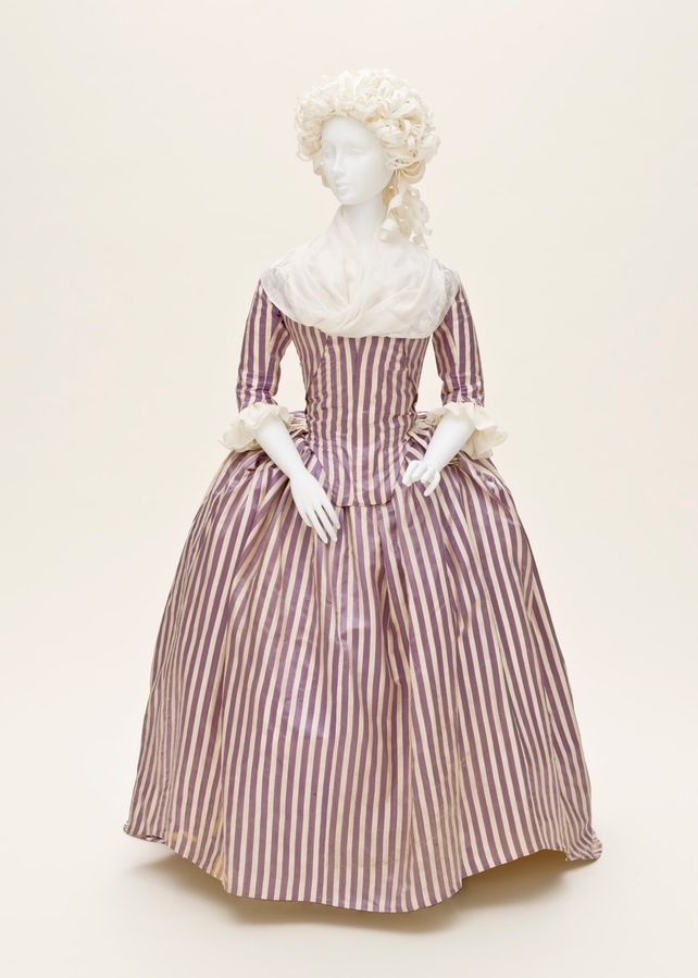 Woman’s Robe à l’Anglaise (image 3 of 7)