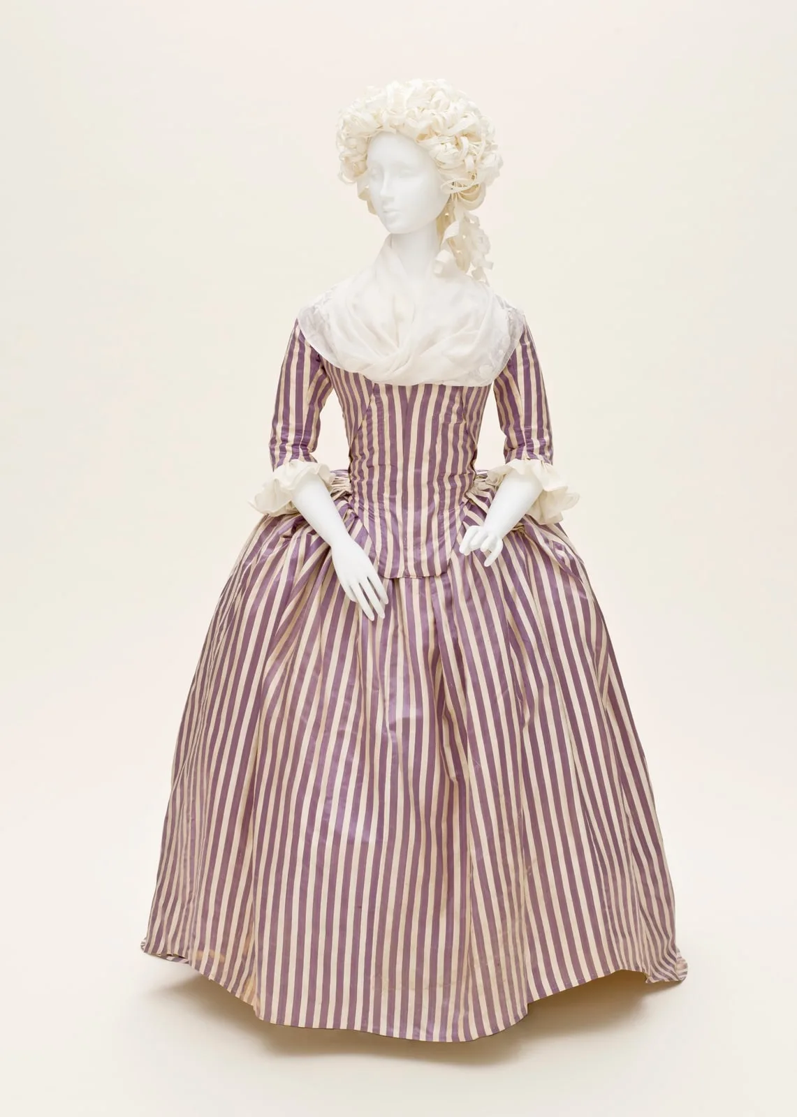 Woman’s Robe à l’Anglaise (image 3 of 7)
