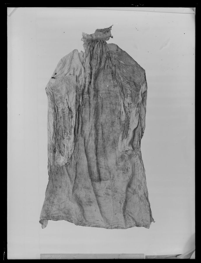 Swedish: Den innersta av Gustav II Adolfs Lützenskjortor. Innermost shirt of Gustavus Adolphus of Sweden worn at the Battle of Lützen.