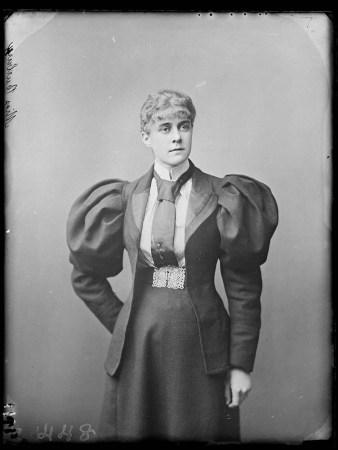Miss Annie Burbury, Sydney, ca. 1895 - photographer Freeman and Co. (7779430200)