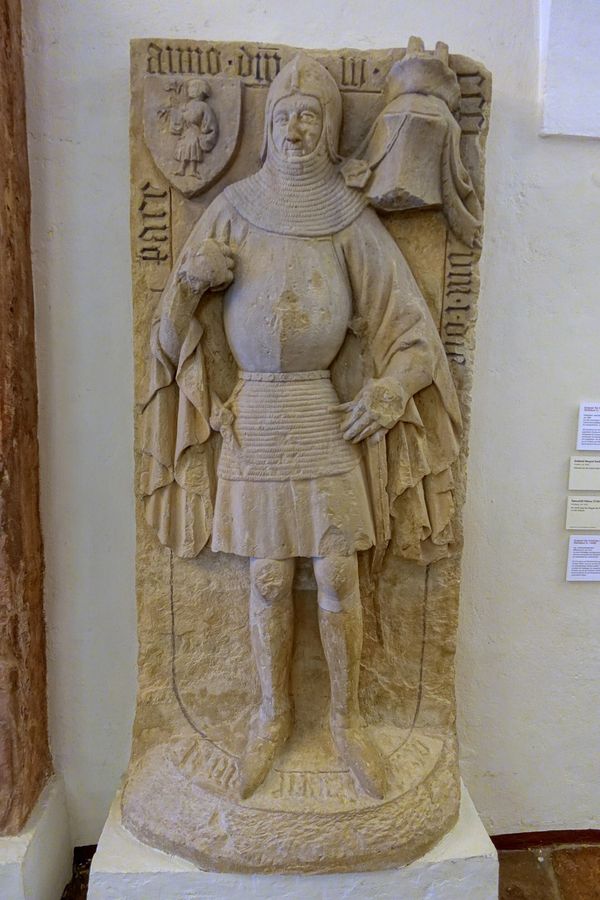 Tombstone for Friedrich von Wolfskeel, probably Wurzburg, c. 1410 - Mainfränkisches Museum - Würzburg, Germany - DSC05068