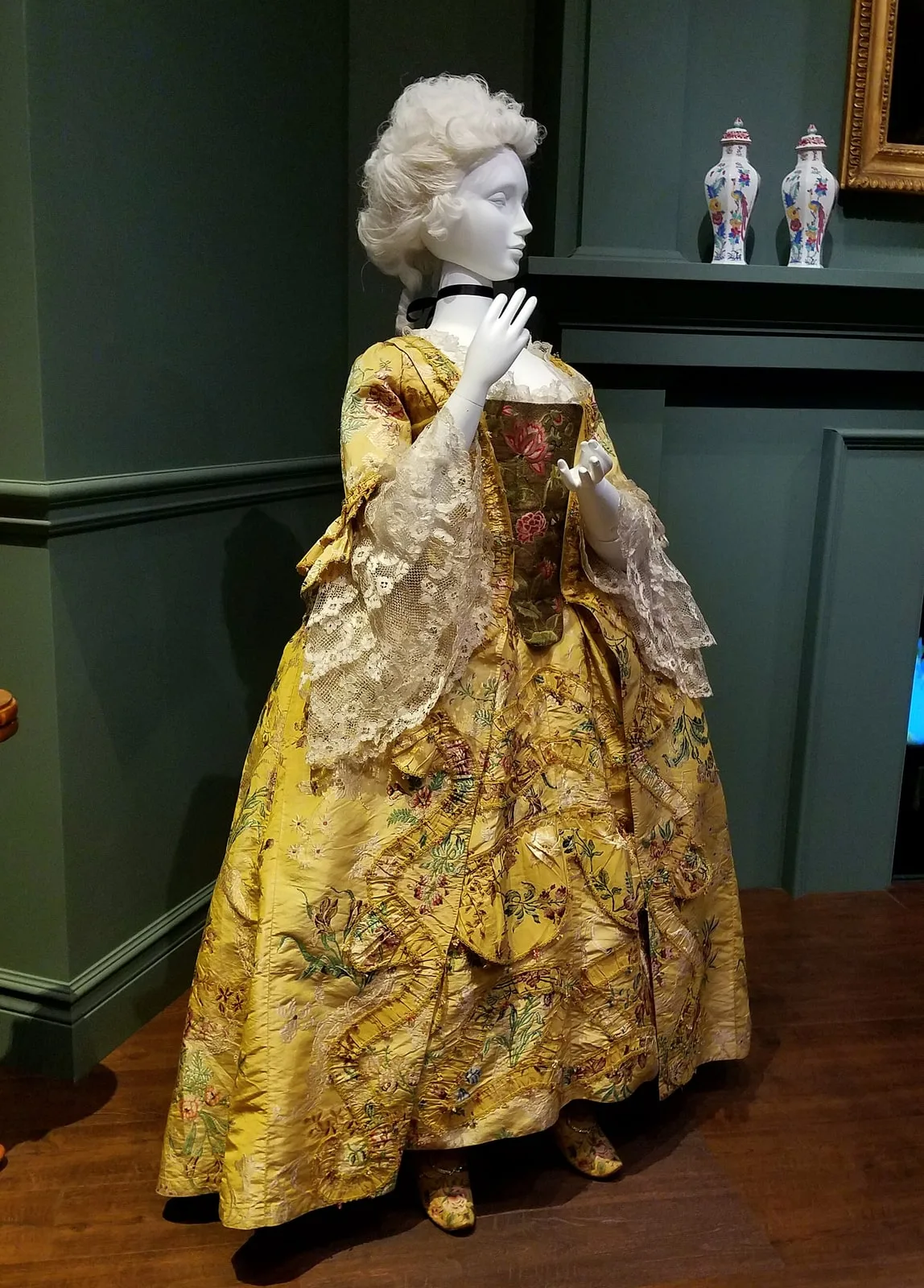 Dress and petticoat, England, c. 1745, restyled c. 1760, silk, with stomacher, early 1700s, silk and line, and ruffles, France, c. 1770, silk - Museum of Fine Arts, Boston - 20180922 164450