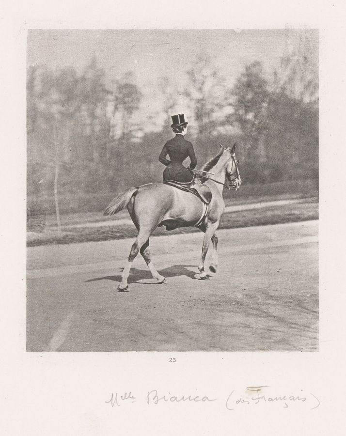 Amazone te paard op de rug gezien, RP-F-2001-7-1205-24