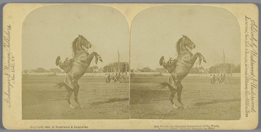 Emma Lake op een steigerend paard Miss Hickok, the Champion Equestrienne of the World (titel op object), RP-F-F10278