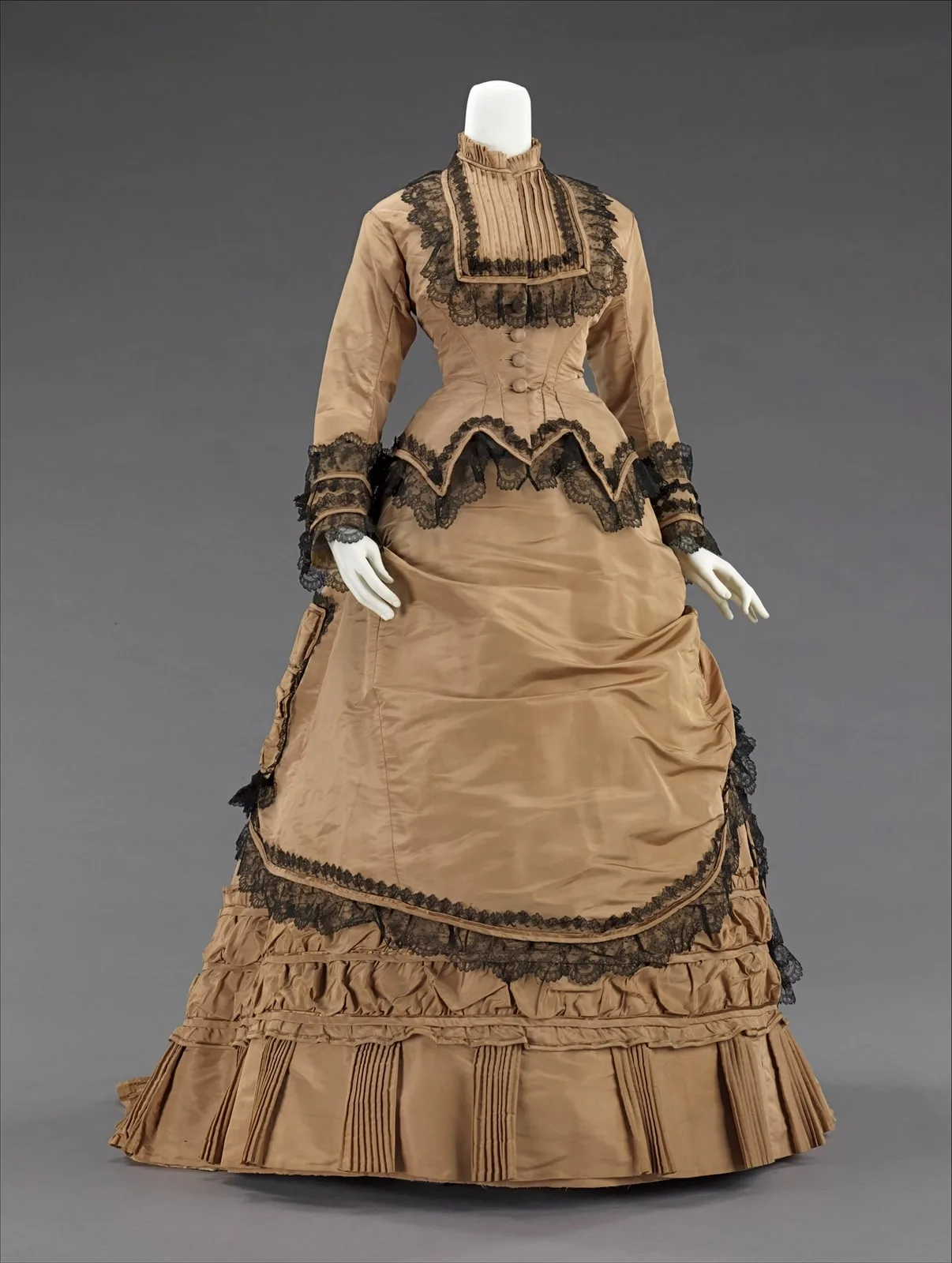 Walking dress