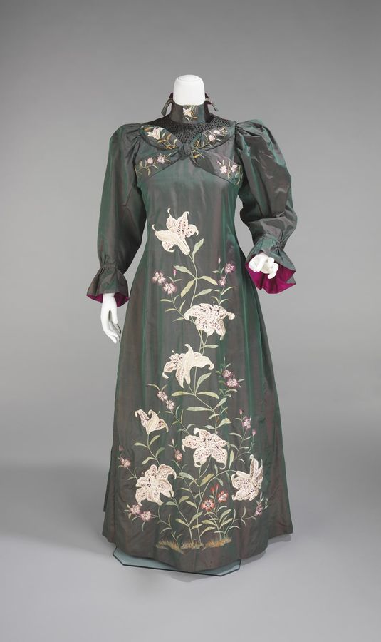 Tea gown