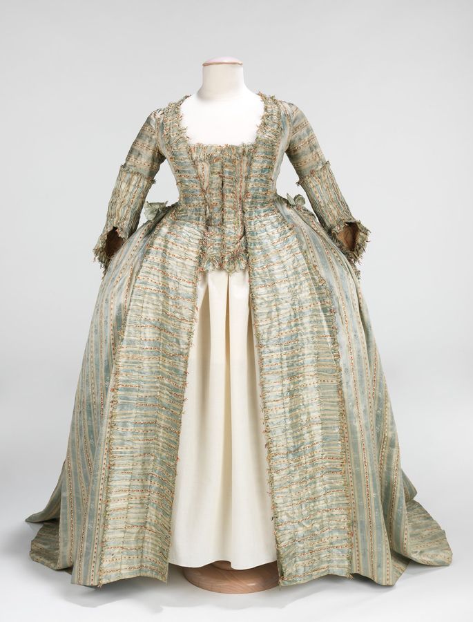 Robe à la française