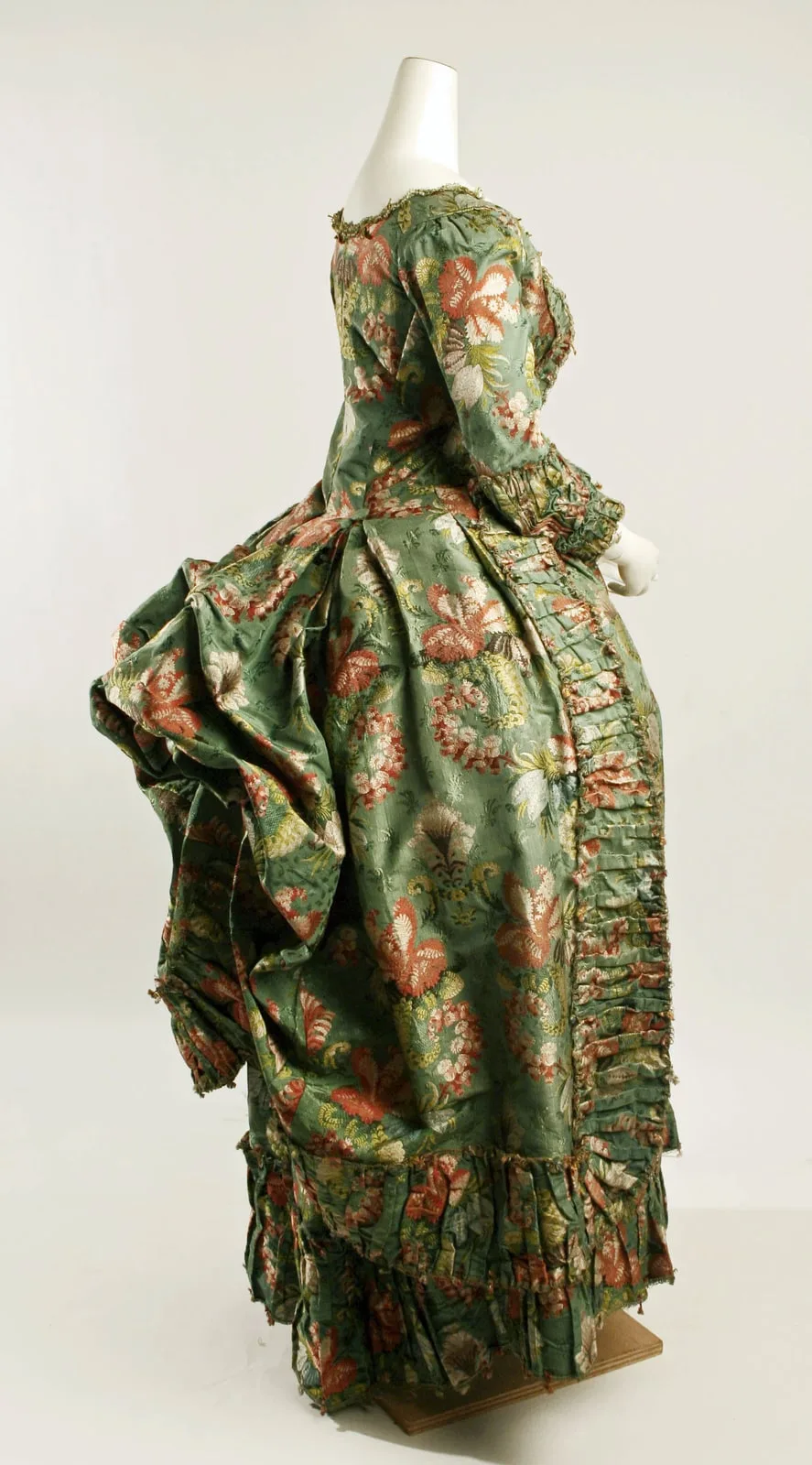 Robe à la polonaise