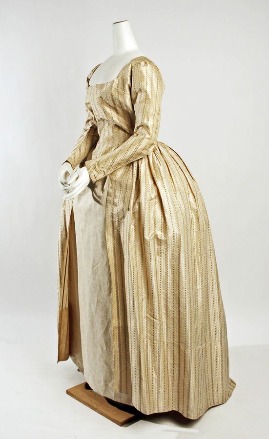 Robe à l'anglaise