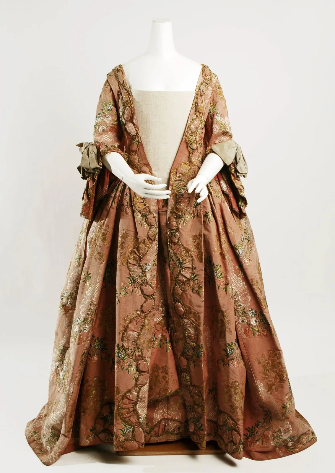 Robe à la française