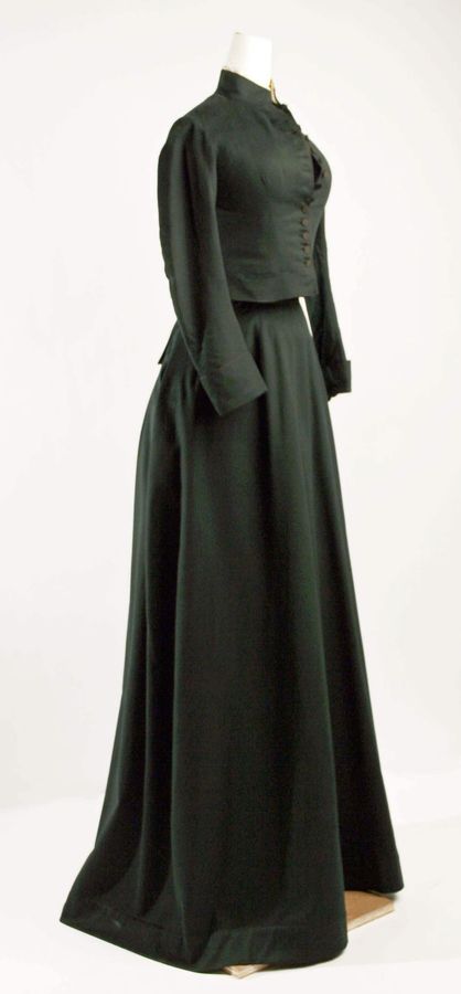Riding habit